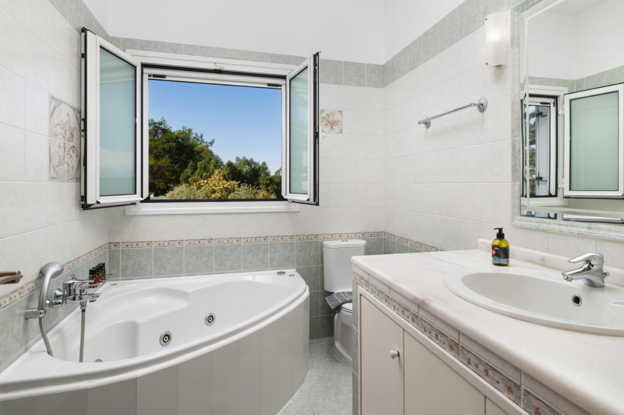 Cedar Tree Villa Kounoupidhianá Zewnętrze zdjęcie